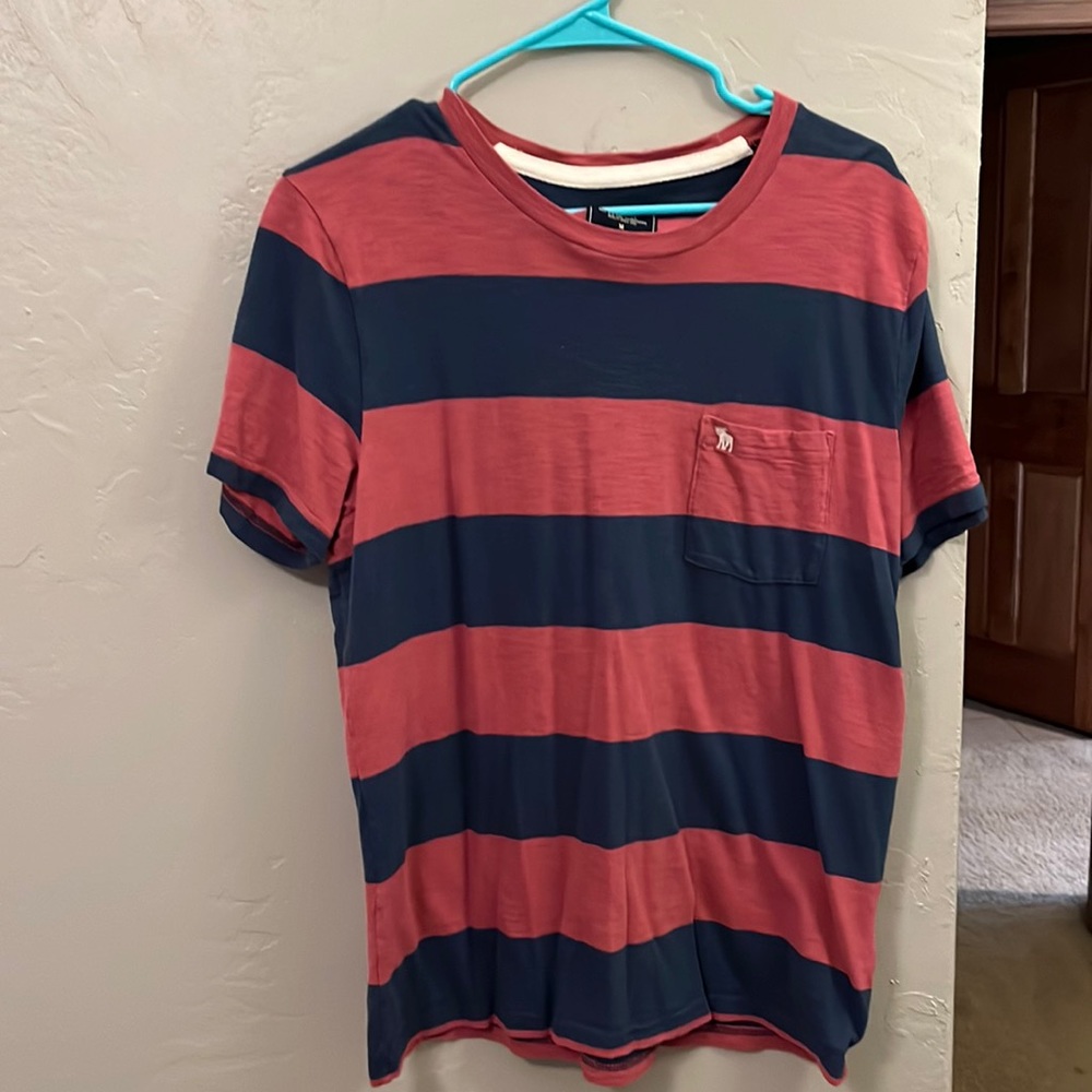 Abercrombie and Fitch t shirt